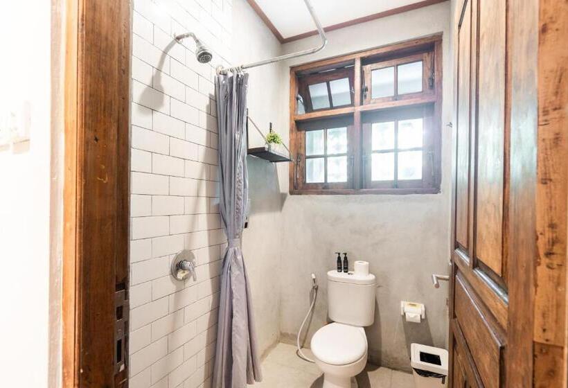 غرفة ديلوكس, Interconnection Hostel