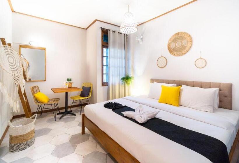 غرفة ديلوكس, Interconnection Hostel