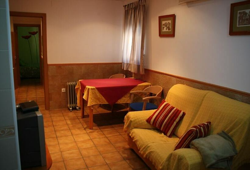 إستوديو قياسى, El Rento Alojamiento Rural