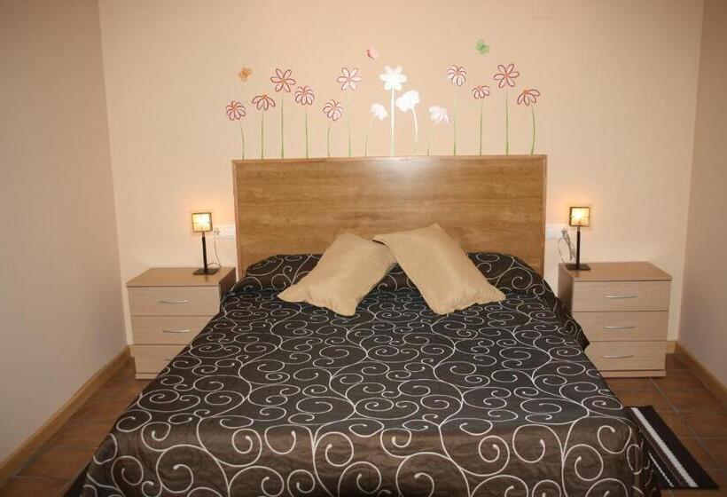 إستوديو قياسى, El Rento Alojamiento Rural