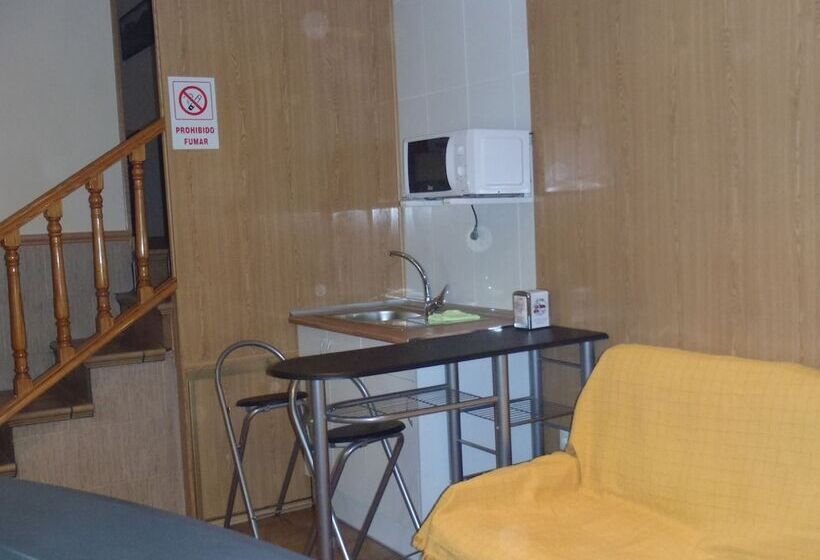 إستوديو قياسى, El Rento Alojamiento Rural