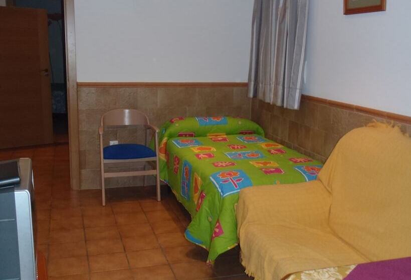 إستوديو قياسى, El Rento Alojamiento Rural