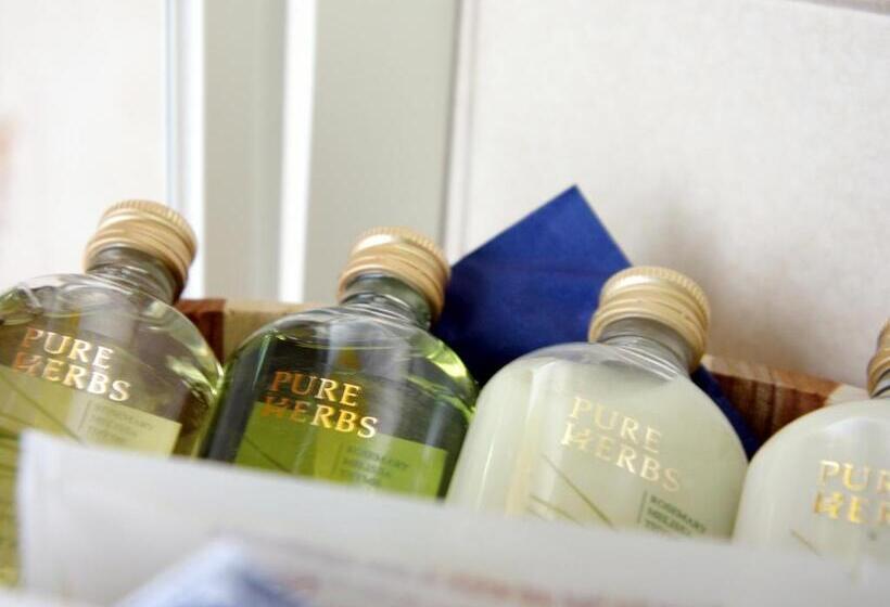 جناح جونيور كلاسيكى, Sporthotel Cinderella