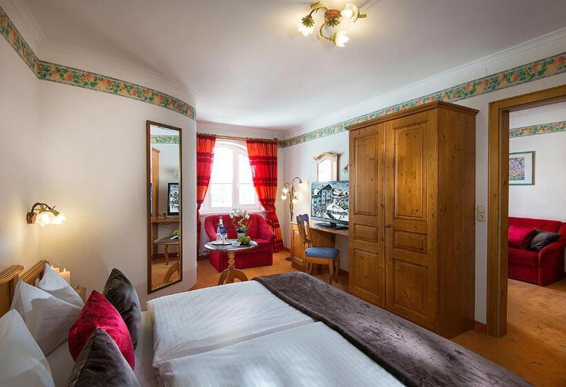 جناح جونيور كلاسيكى, Sporthotel Cinderella