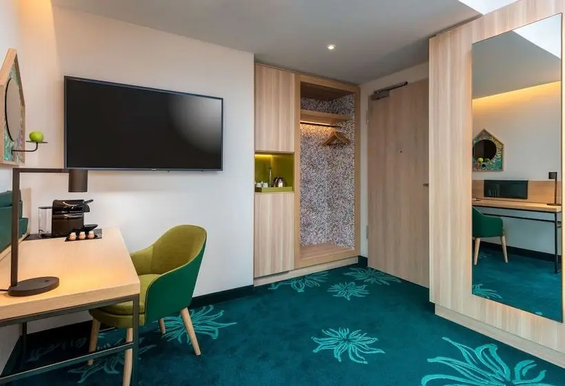 Superior-huone, Mövenpick Hotel Stuttgart Messe & Congress