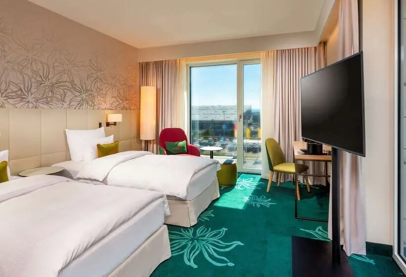 Superior-huone, Mövenpick Hotel Stuttgart Messe & Congress