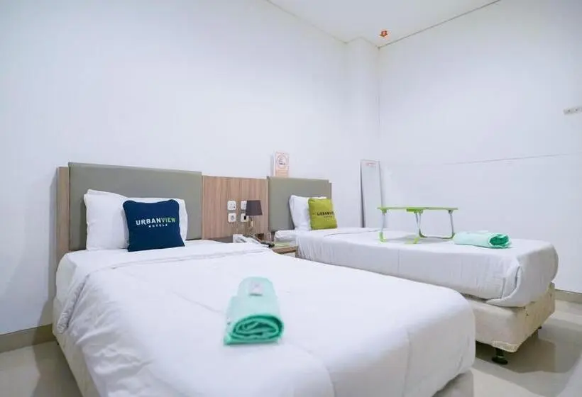 スーペリアールーム, Urbanview Hotel Bes Mangga Besar By Reddoorz