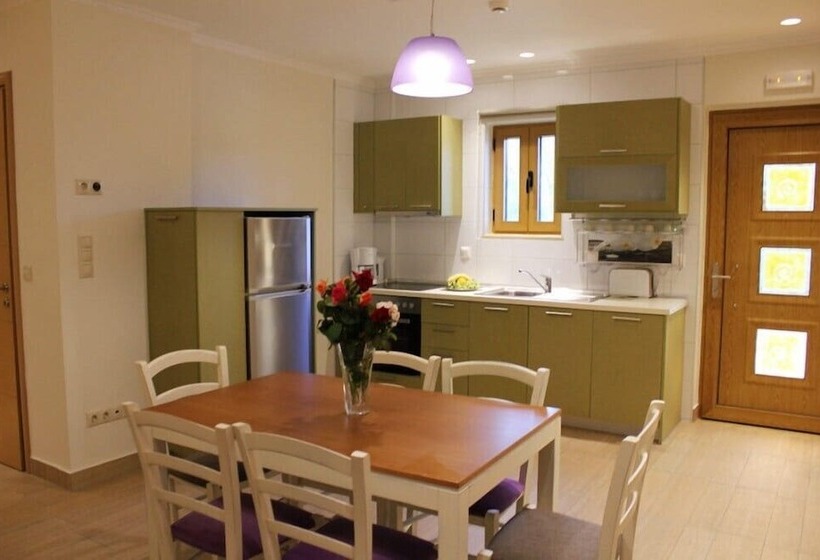 דירת שני חדרים, Niriides Luxury Villas