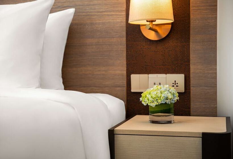 اتاق لوکس, Radisson Mumbai Andheri Midc