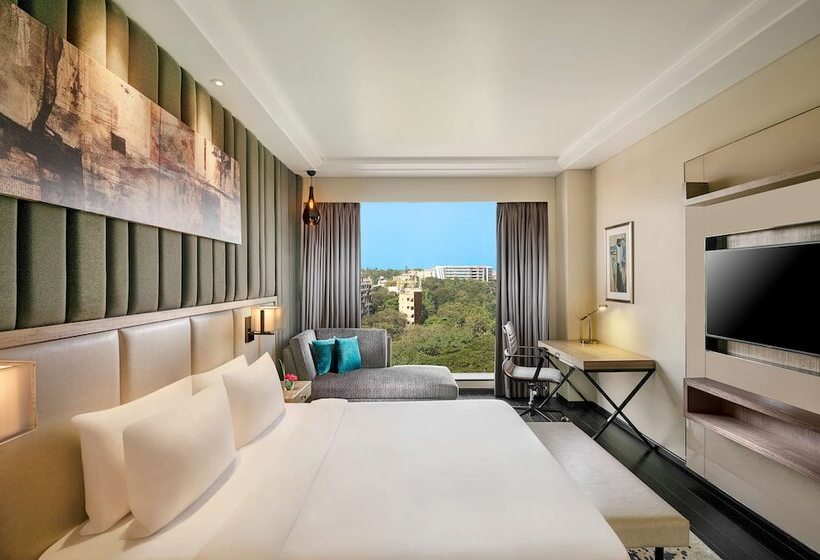 سوییت, Radisson Mumbai Andheri Midc