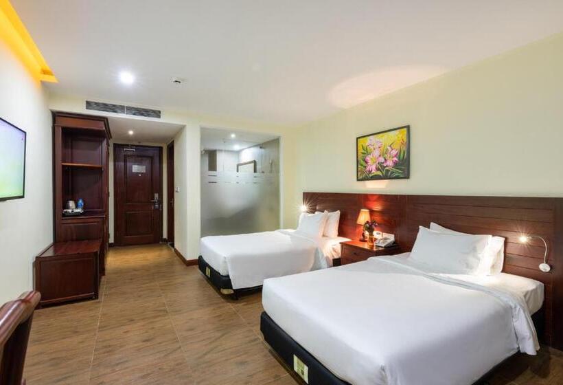 Deluxe Room with Views, Amarin Resort & Spa Phu Quoc