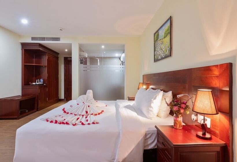 Deluxe Room with Views, Amarin Resort & Spa Phu Quoc