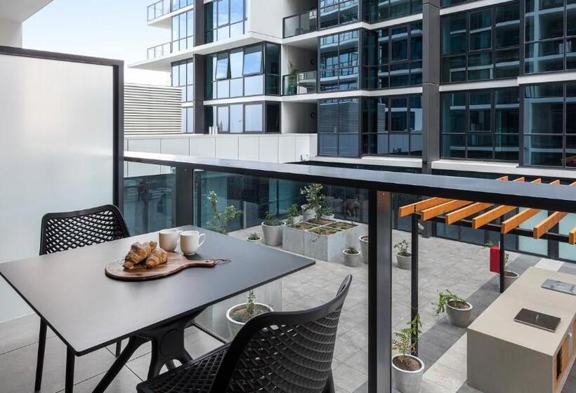 스탠다드 스튜디오, Avani Adelaide Residences