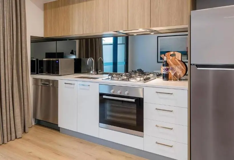 スタンダードスタジオ, Avani Adelaide Residences