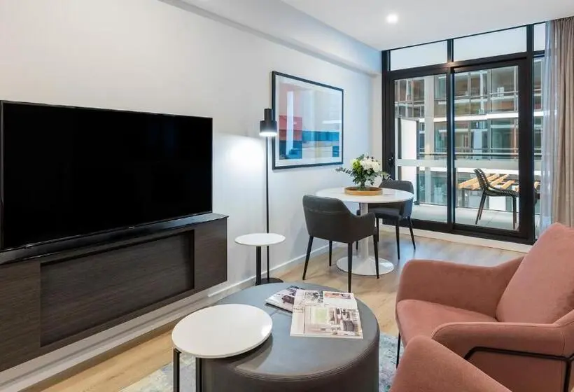 スタンダードスタジオ, Avani Adelaide Residences