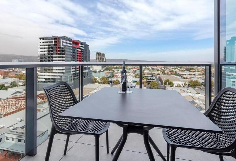 스위트, Avani Adelaide Residences