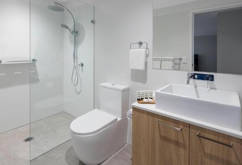 Люкс Superior 2 Спальни, Avani Adelaide Residences