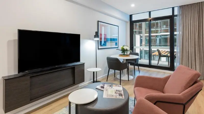 スタンダードスタジオ, Avani Adelaide Residences