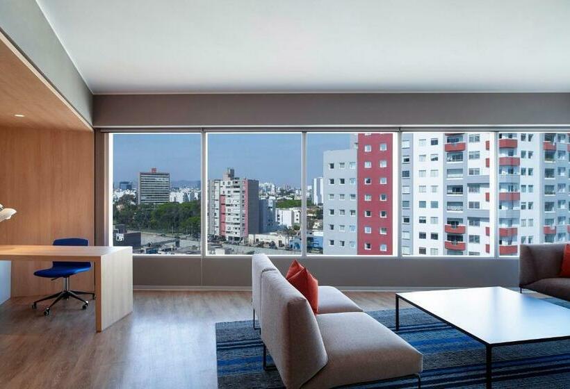 带大床的套房, Aloft Lima Miraflores