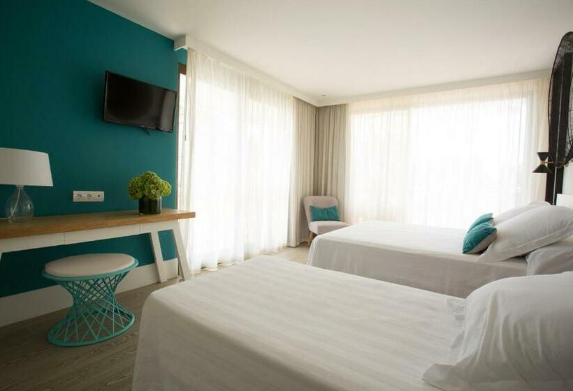 Трехместный Superior Вид на Море, Almirante