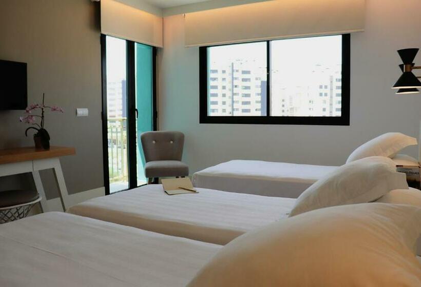 Семейный Номер, Almirante