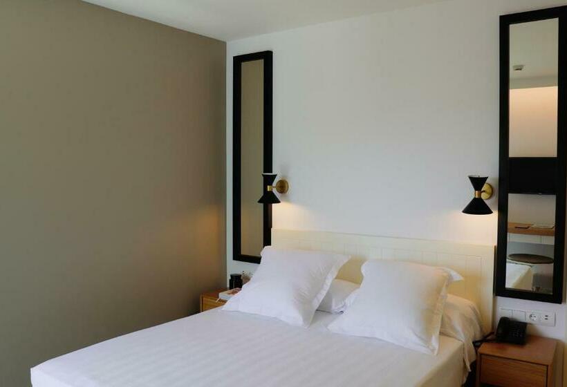 Семейный Номер, Almirante