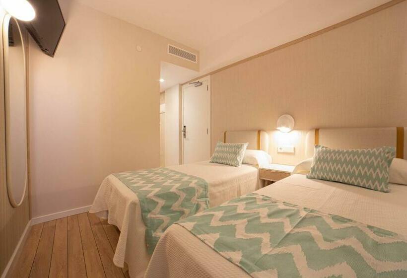 חדר משפחתי, Ambassador Playa II