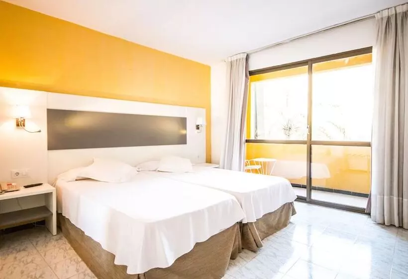 3-Bett-Standardzimmer, Amic Miraflores