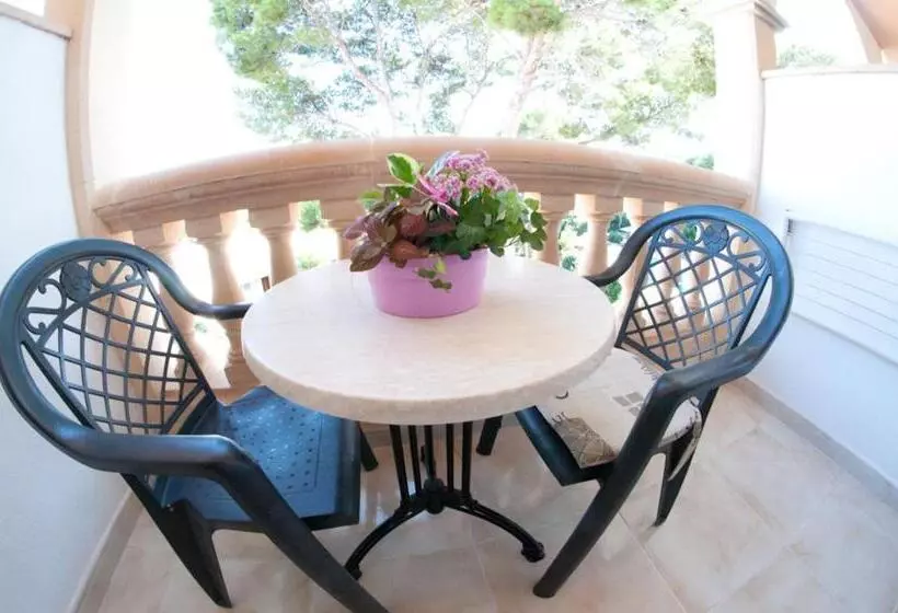 Habitació Triple Estàndard, Cala Gat