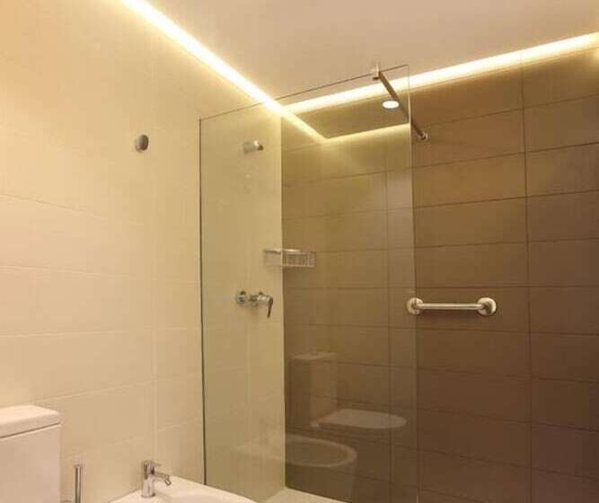 带露台的单人间, Carlos I