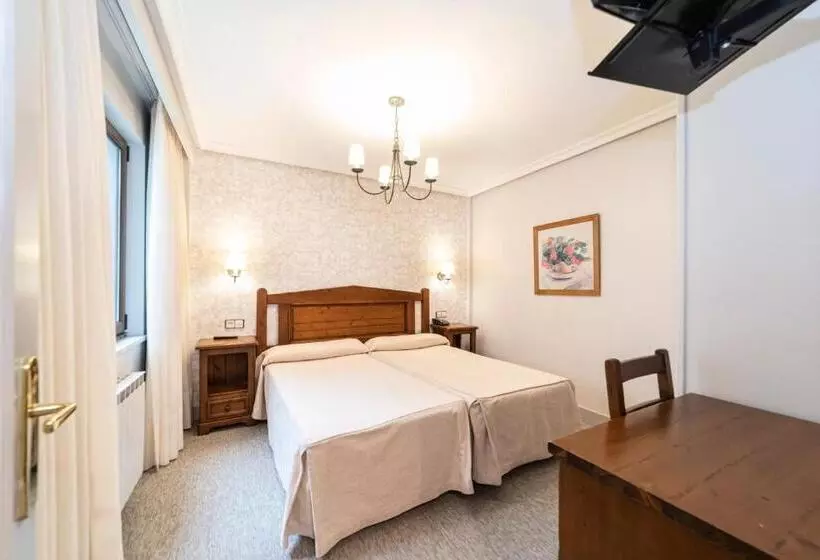 Standard Quadruple Room, Restaurante De Torres
