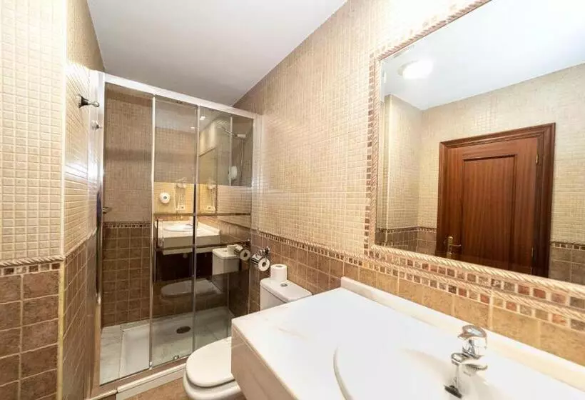 Standard Triple Room, Restaurante De Torres