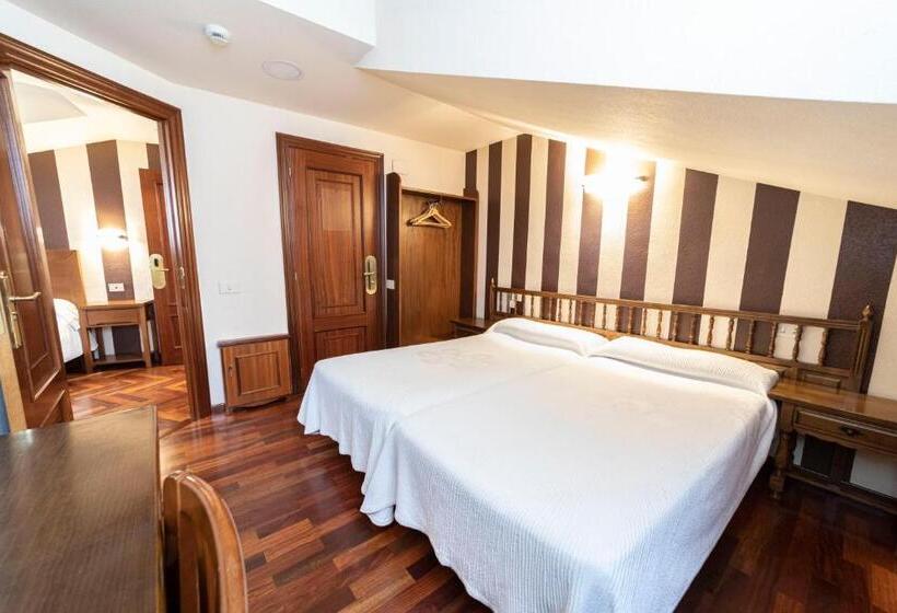 غرفة عائلية حمام مشترك, Restaurante De Torres