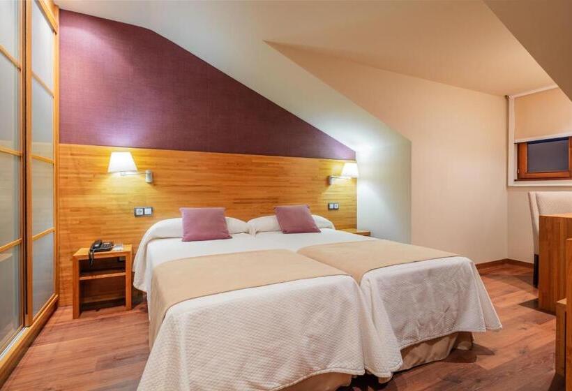 غرفة قياسية رباعية, Don Paco