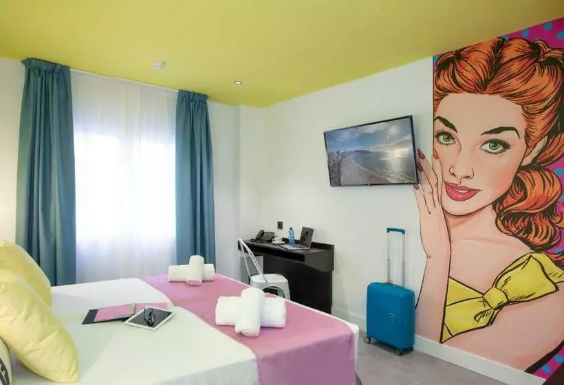 اتاق استاندارد, Casual Pop Art Benidorm