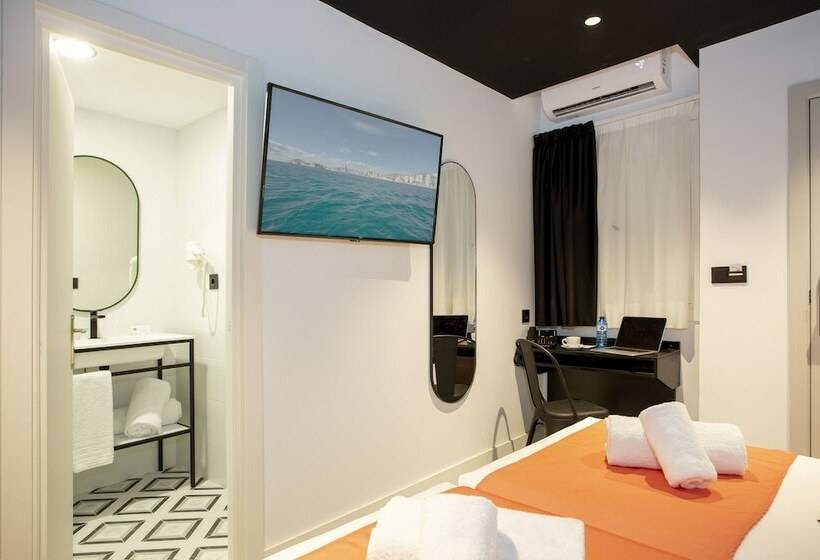 스탠다드 룸, Casual Pop Art Benidorm