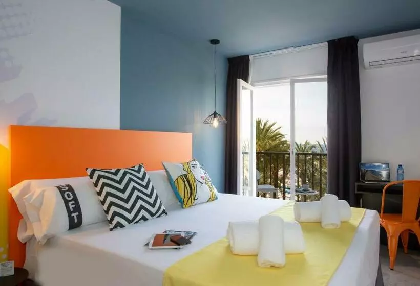اتاق استاندارد با بالکن و چشمانداز دریا, Casual Pop Art Benidorm