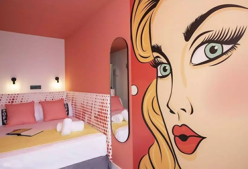 اتاق اقتصادی با چشمانداز دریا, Casual Pop Art Benidorm