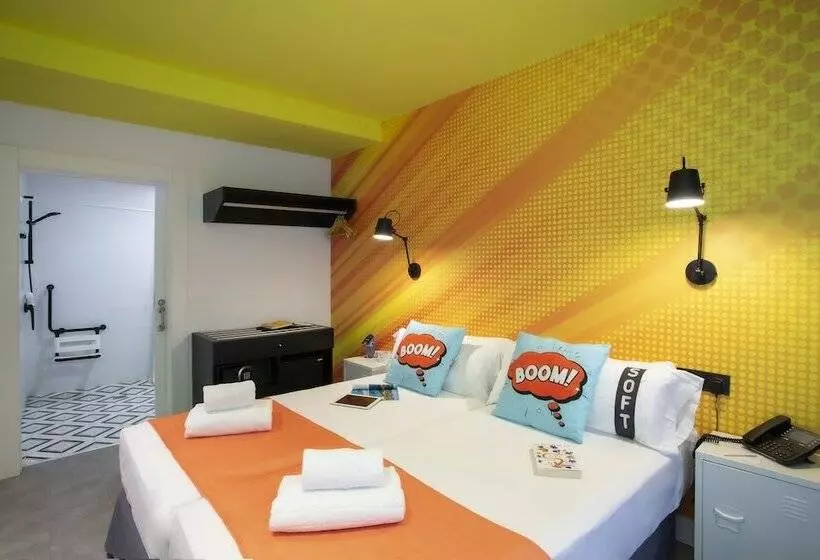 اتاق اقتصادی با چشمانداز دریا, Casual Pop Art Benidorm