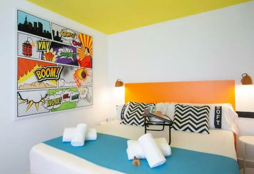 اتاق استاندارد با تراس و چشمانداز دریا, Casual Pop Art Benidorm