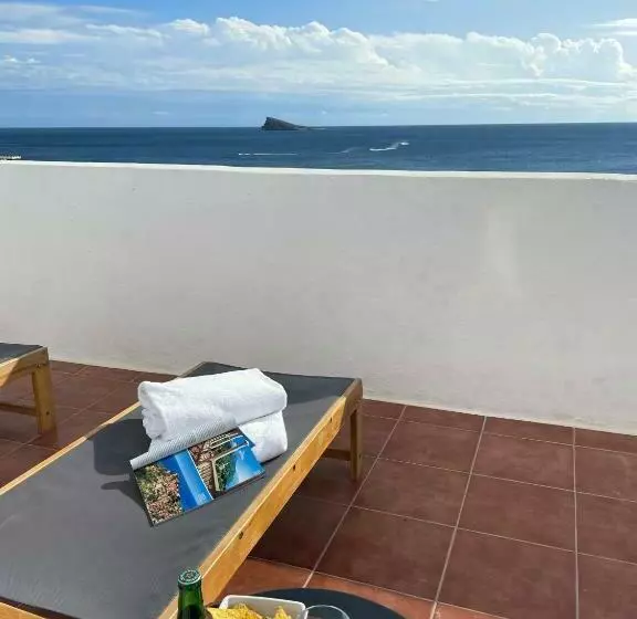 اتاق استاندارد با تراس و چشمانداز دریا, Casual Pop Art Benidorm