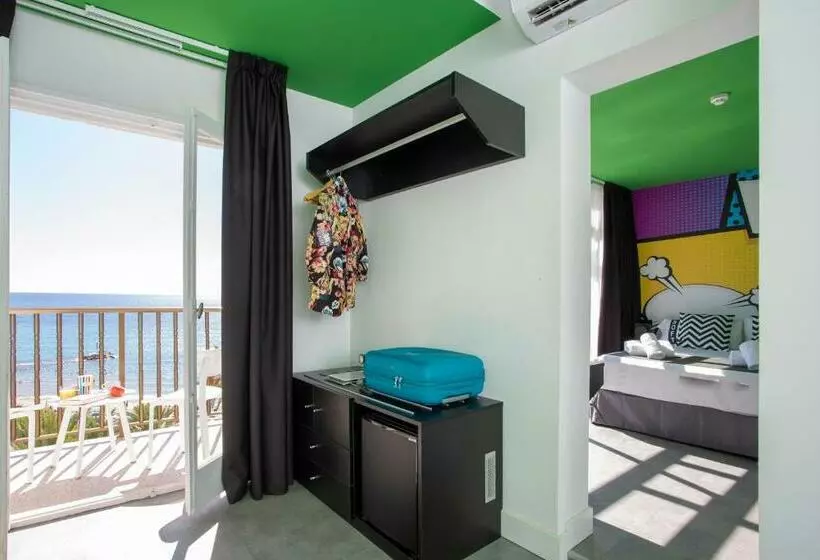 اتاق استاندارد چهار تخته با چشمانداز دریا, Casual Pop Art Benidorm