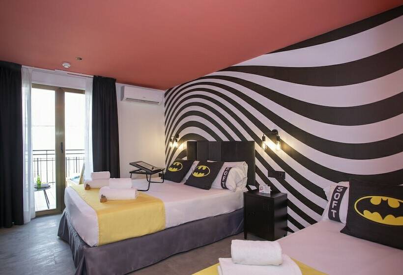 패밀리 룸, Casual Pop Art Benidorm