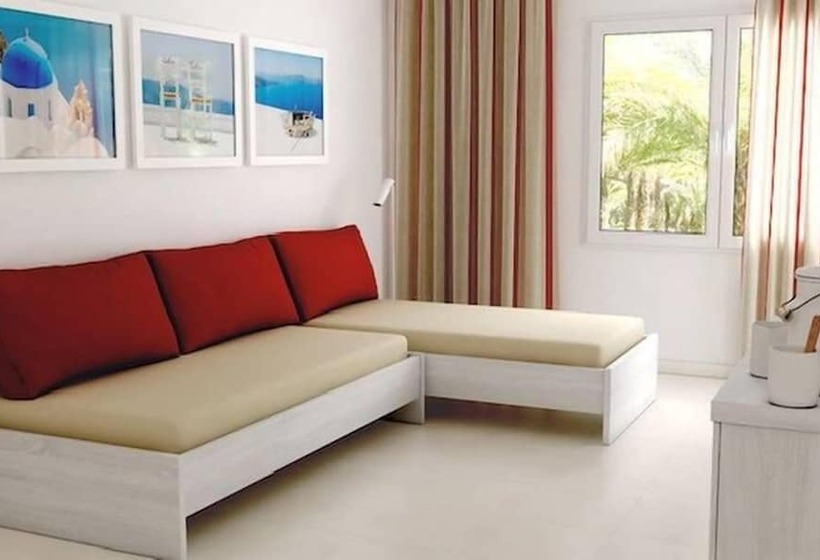 带阳台套房, Illot Suites