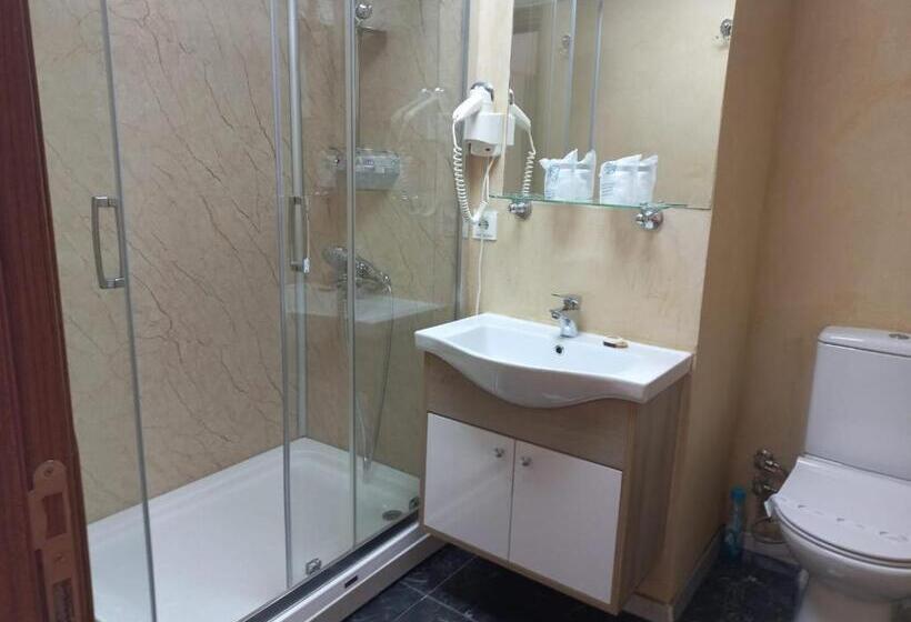 غرفة قياسية, Marina