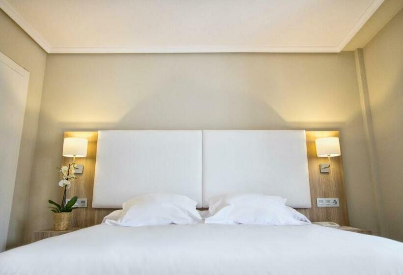 标准间, Los Lagos Nature