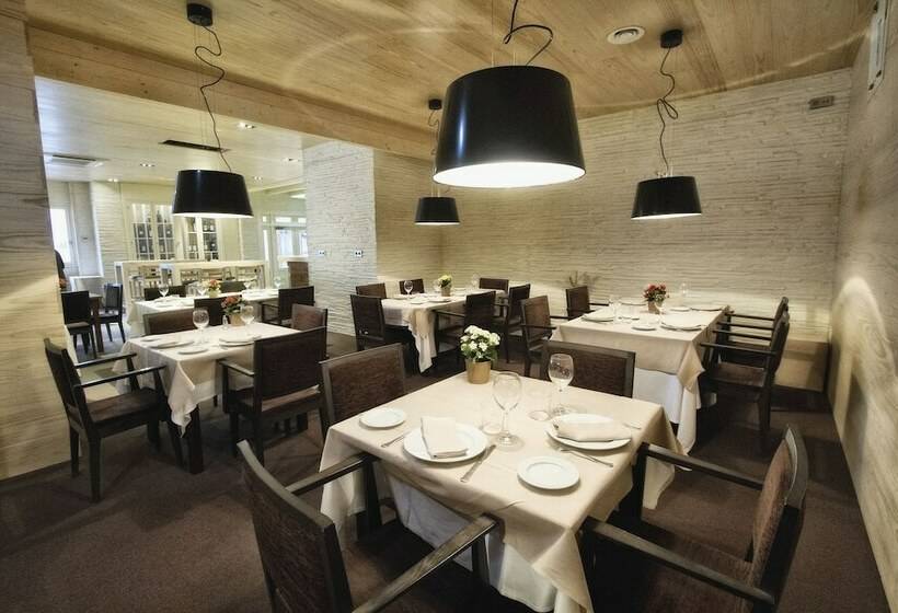 标准间, Los Lagos Nature