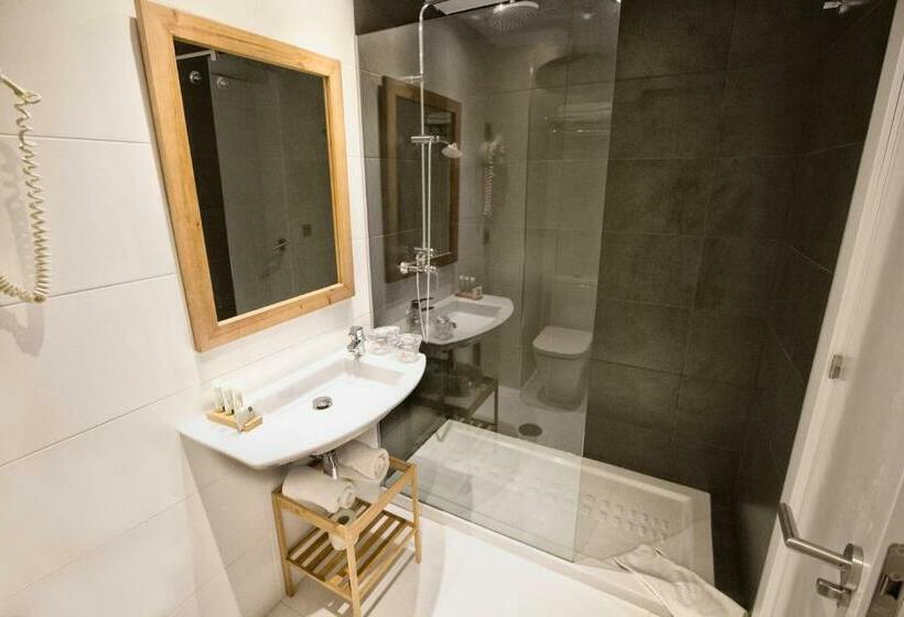 标准单人间, Los Lagos Nature