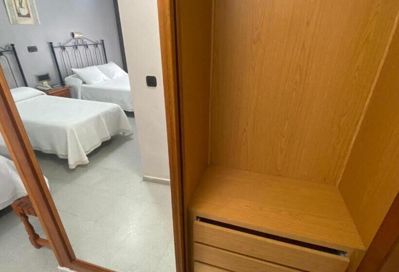 اتاق خانوادگی, Lusitania, Centro Ciudad, Parking Privado