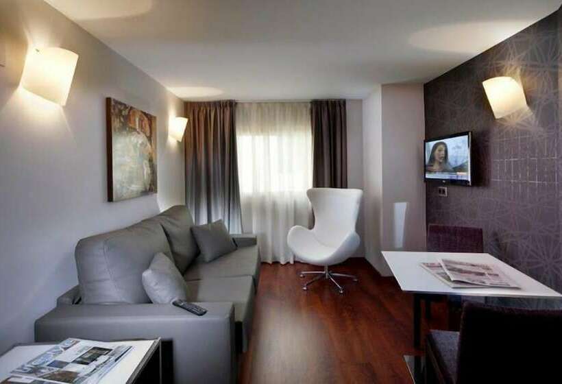 سوییت جونیور, Nuevo Torreluz